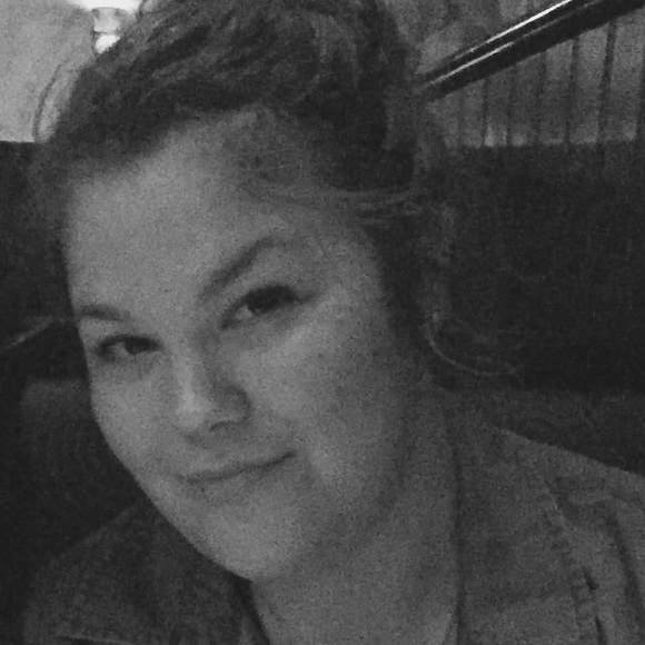 Meet your Posher, Linda - Picture 1 of 1